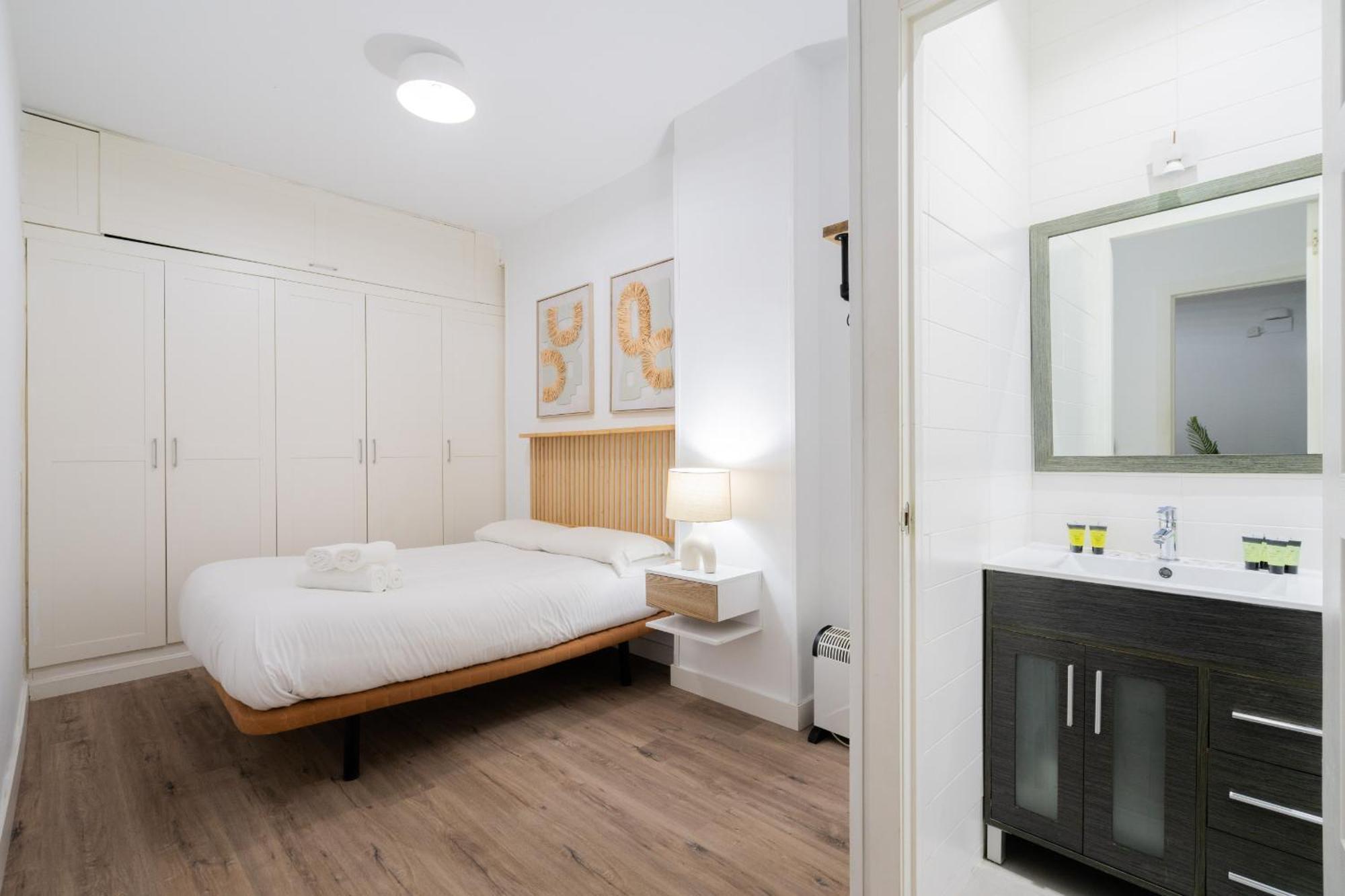 Apartamento En Chueca Para 4 Personas Alquiler Temporal Мадрид Экстерьер фото